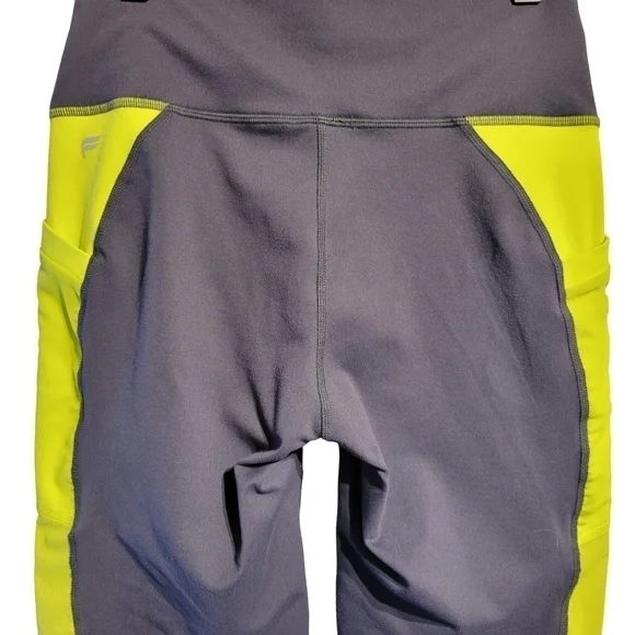 Fabletics bike shorts - Picture 3 of 7